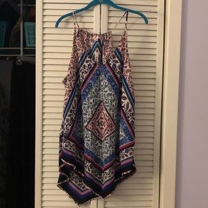 Patterned, sleeveless tank top
